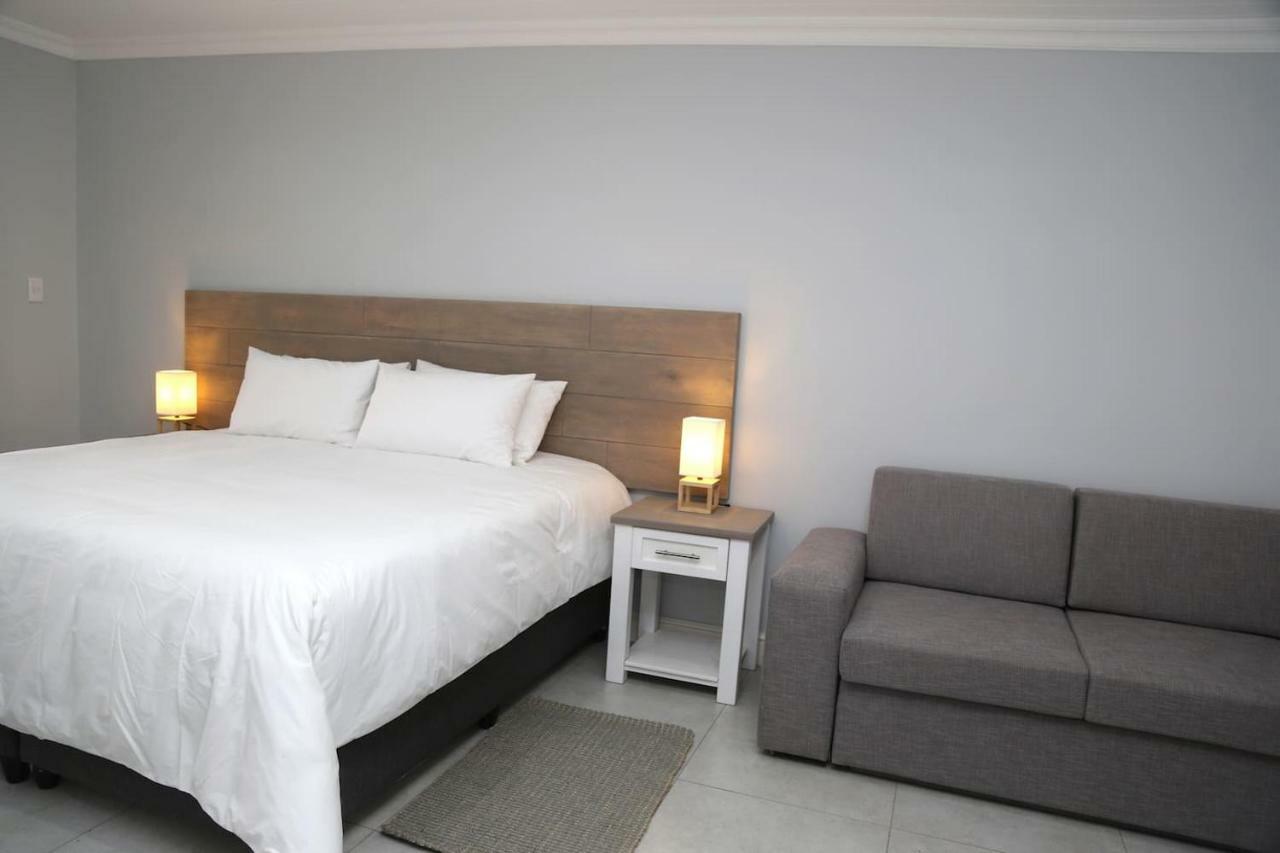Mchaven @ 8 Apartment Swellendam Bagian luar foto