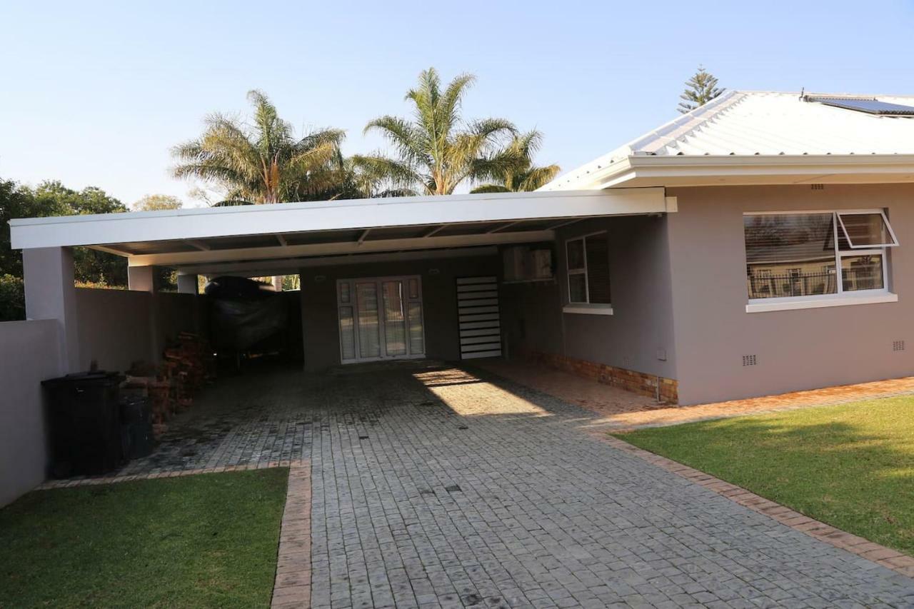 Mchaven @ 8 Apartment Swellendam Bagian luar foto